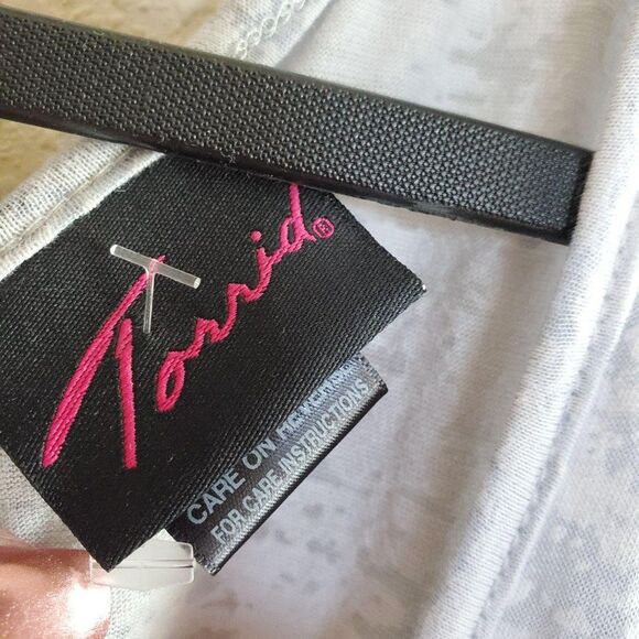 Torrid Womens Top Grey 3X Burnout Open Back Plus Size Top New - Picture 6 of 7